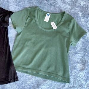 Cropped Green Women's Top
